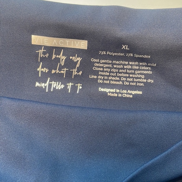 VieActive Crop leggings with mesh detail. - Picture 3 of 7